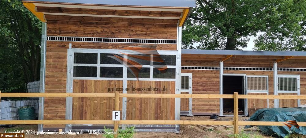 Bild 19: Außenboxen | Pferdestall bauen | Pferdeboxen | Weidehütte | Offenstall & Unterstand für Pferde