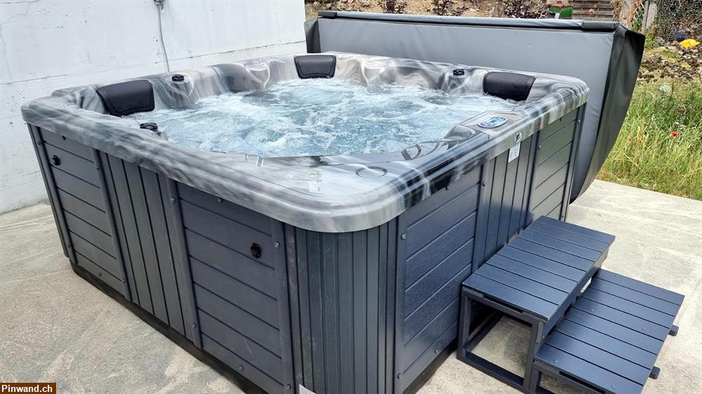 Bild 1: Outdoor Whirlpool Casa del SPA  Tokio zu verkaufen