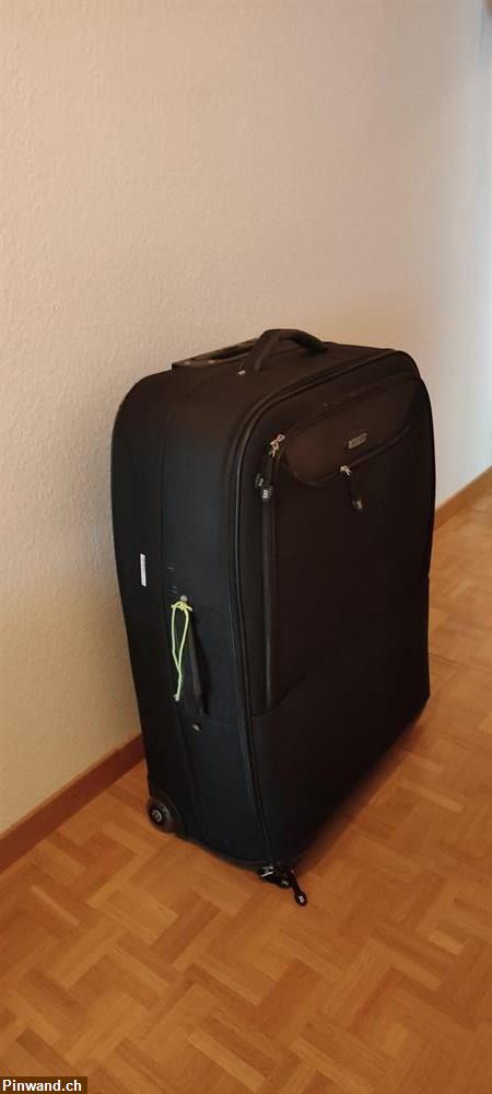 Bild 2: Grosser und leichter Koffer zu verkaufen