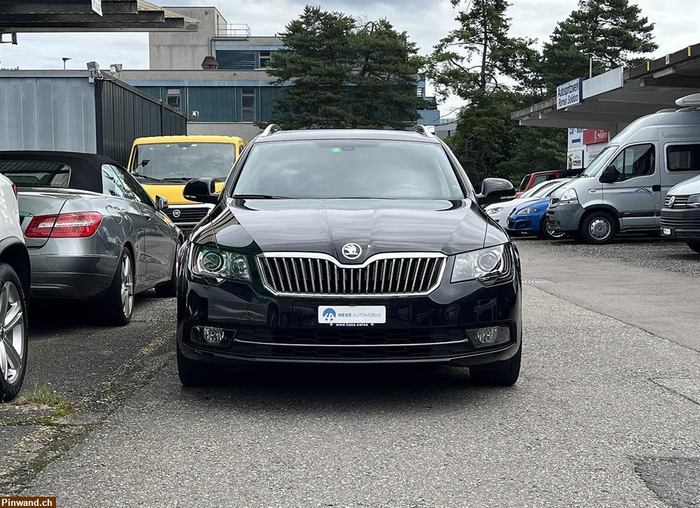 Bild 2: Occasion SKODA Superb Combi 2.0 TDi Elégance 4x4 DSG