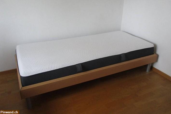 Bild 1: Bett mit Lattenrost und Matratze 90x200 zu verkaufen