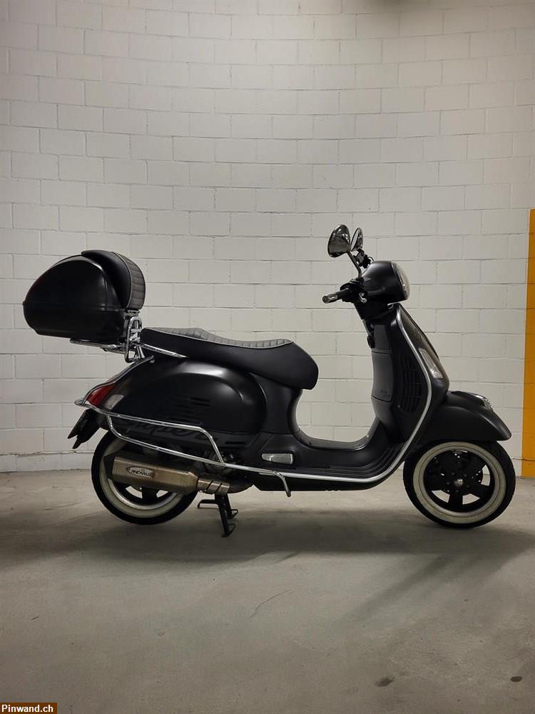 Bild 2: Vespa GTS Super 300 zu verkaufen