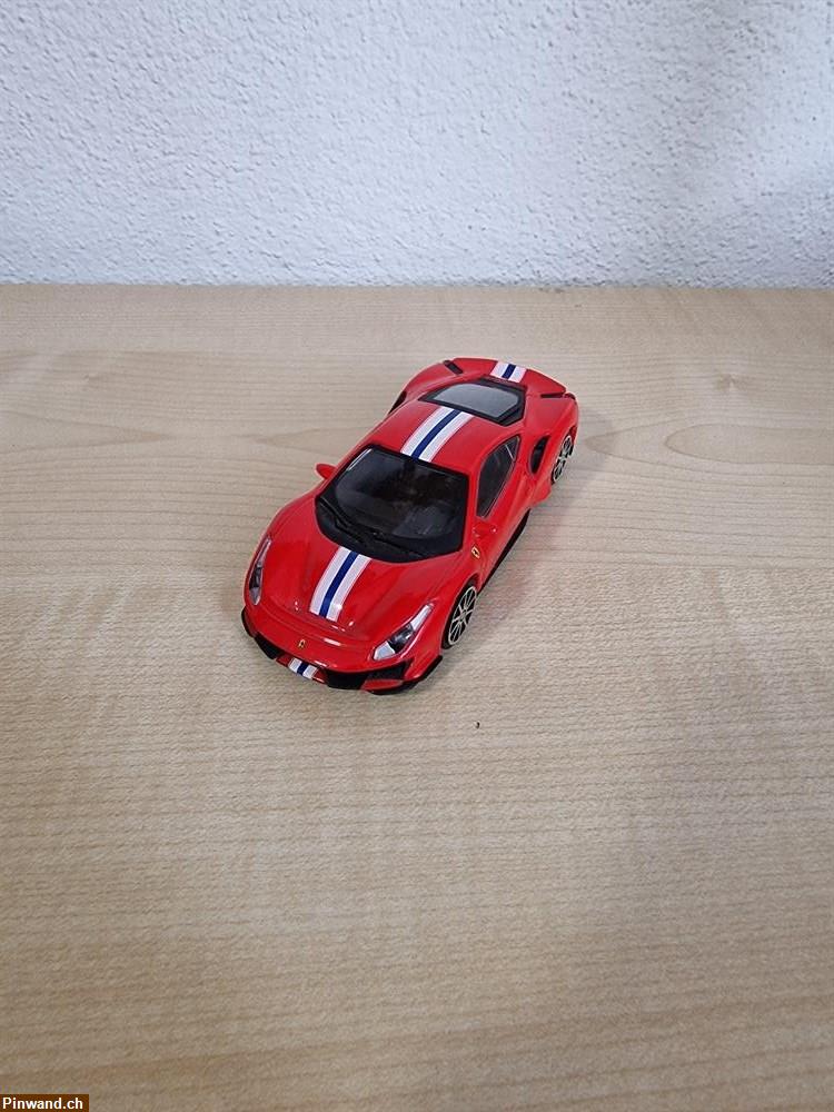 Bild 2: Ferrari 488 Pista 1:43 zu verkaufen