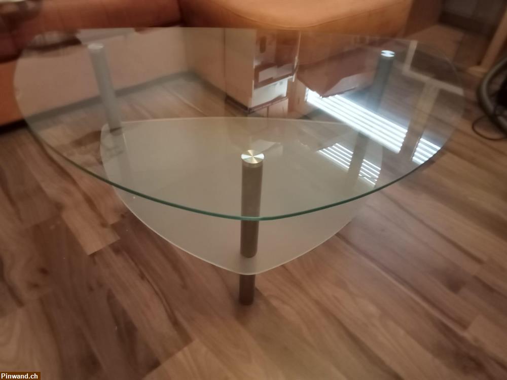 Bild 1: Couch-Tisch / Salontisch aus Glas zu verkaufen