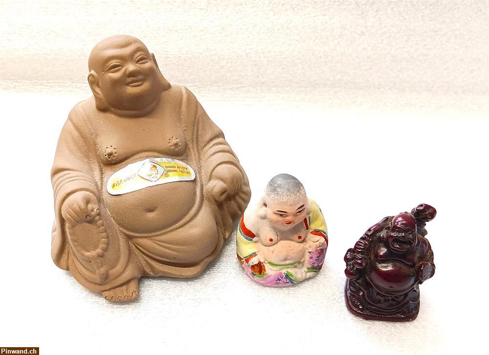 Bild 1: Buddhistisches Trio