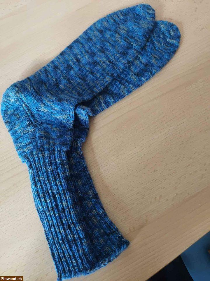 Bild 4: Handgestrickte Socken GR. 40-44 zu verkaufen