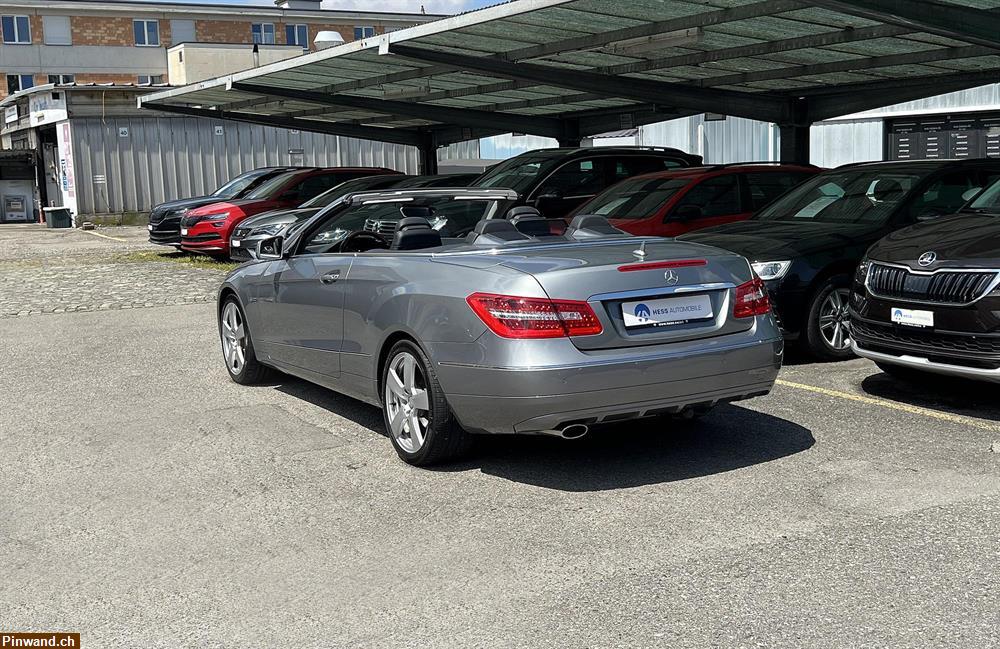 Bild 4: MERCEDES-BENZ E 250 CGI BlueEfficiency Cabrio Automatic