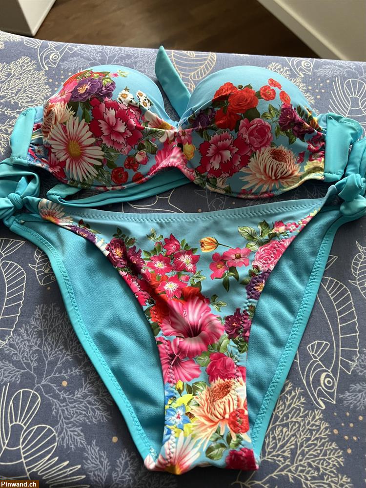 Bild 1: Bikini mit Blumen zu verkaufen