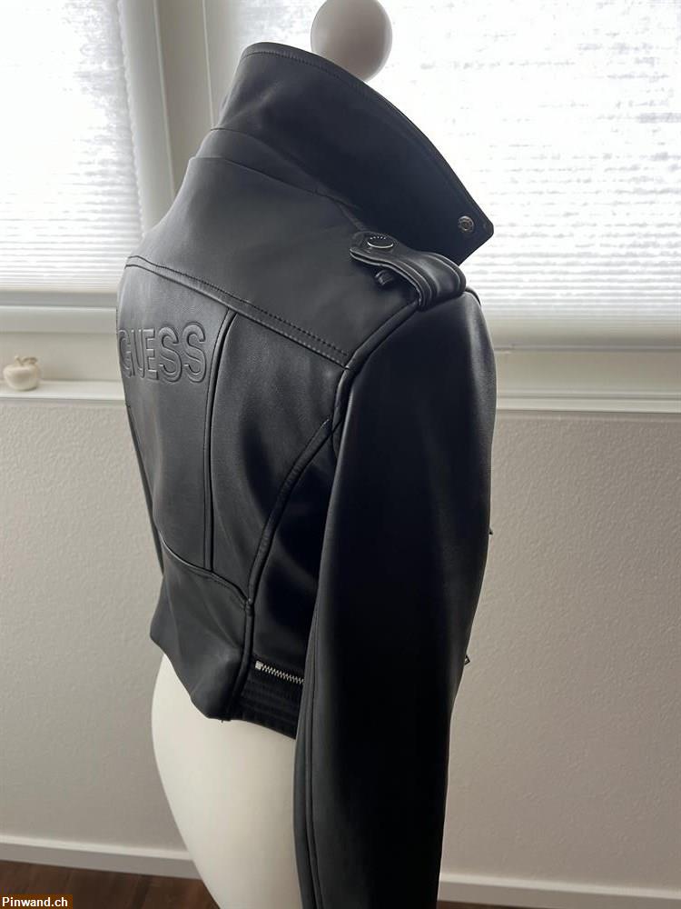 Bild 3: Guess Kunstleder Jacke Gr. S zu verkaufen