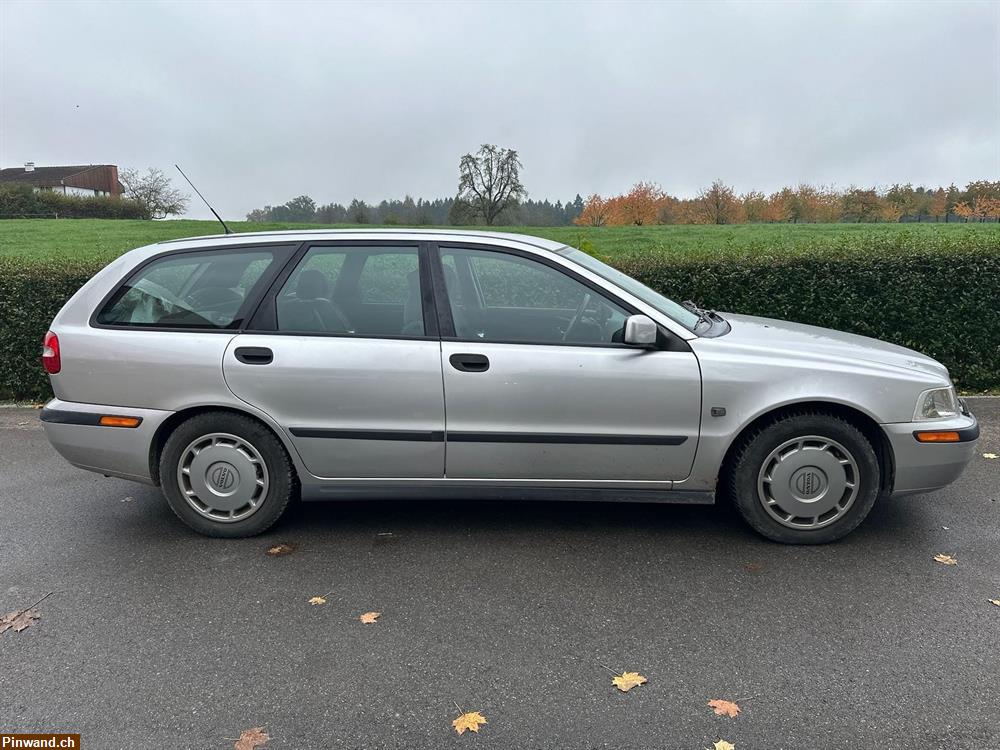 Bild 4: VOLVO V40 2.0T zu verkaufen