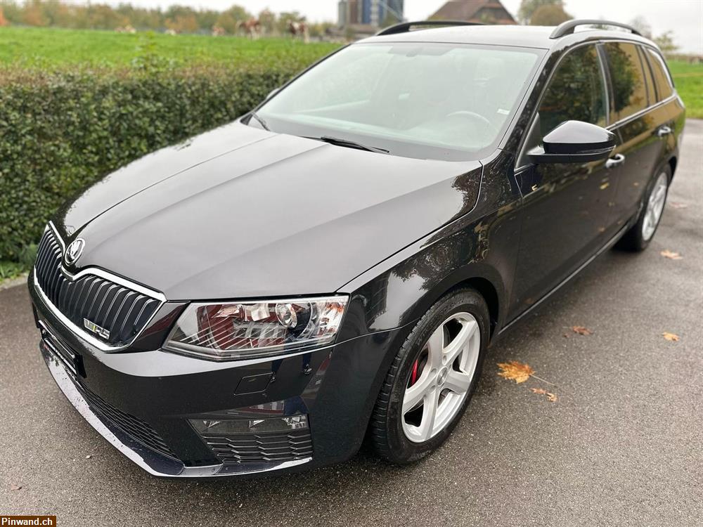 Bild 3: SKODA Octavia Combi 2.0 TSI RS Prag