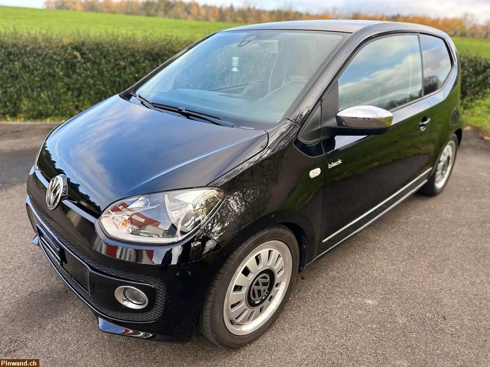 Bild 2: VW Up 1.0 black up zu verkaufen