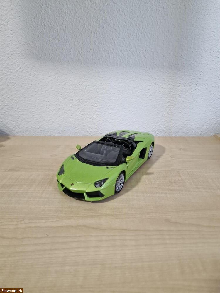 Bild 1: Lamborghini Aventador Roadster