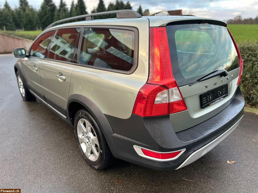 Bild 3: VOLVO XC70 D5 AWD Momentum