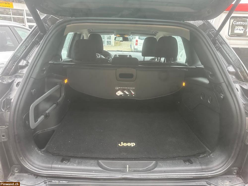 Bild 9: Jeep Cherokee 2.2 TD zu verkaufen