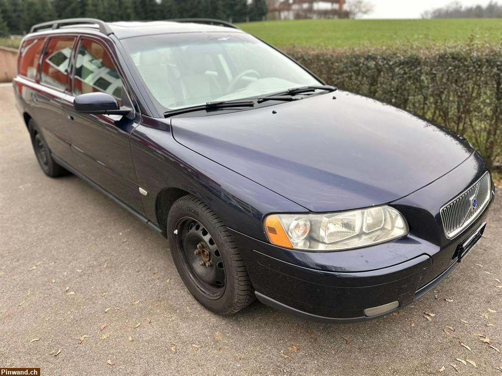 Bild 4: VOLVO V70 2.4 Kinetic