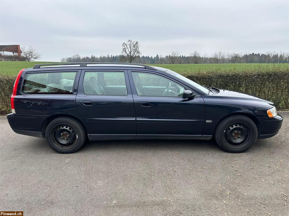 Bild 5: VOLVO V70 2.4 Kinetic