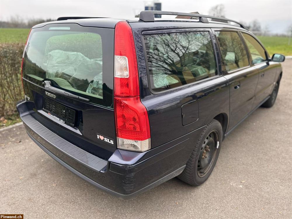 Bild 6: VOLVO V70 2.4 Kinetic