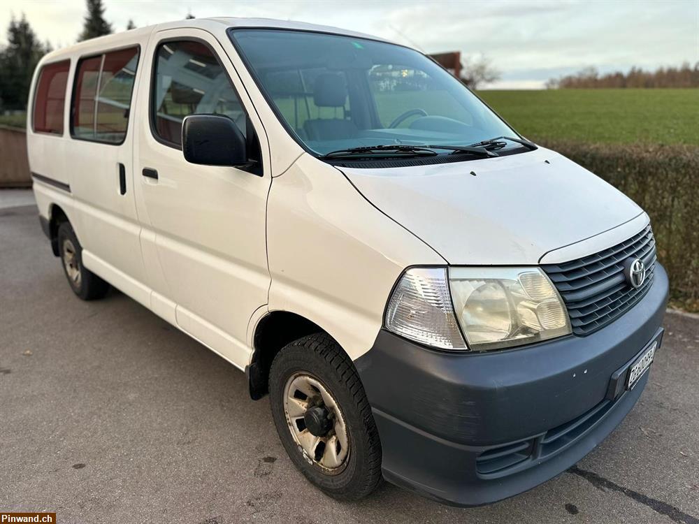 Bild 3: TOYOTA Hiace D-4D Van 4WD SWB