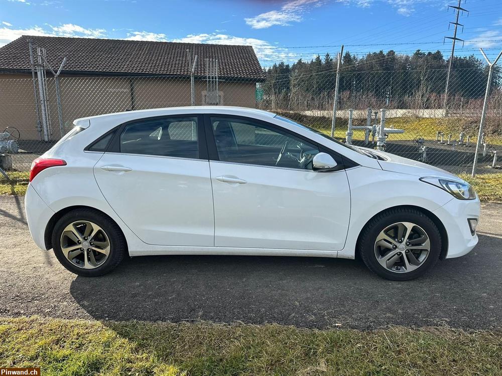 Bild 5: HYUNDAI i30 1.6 CRDi Vertex Automatic DCT