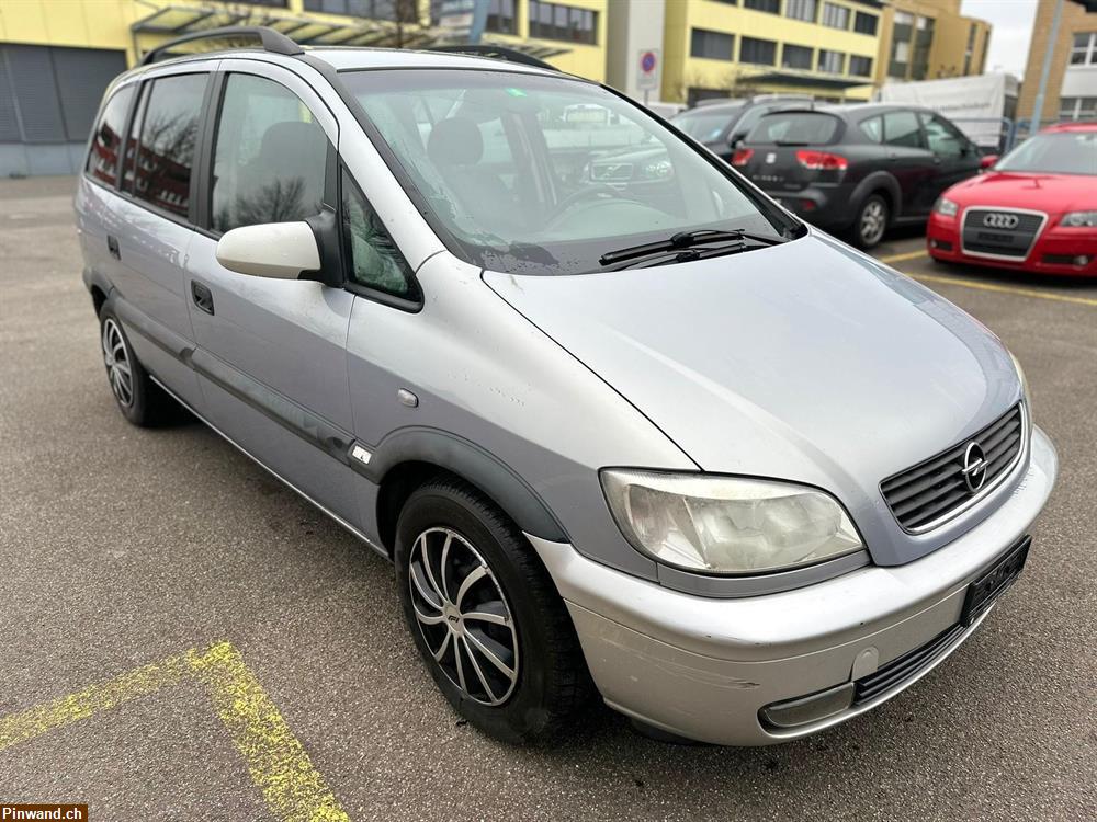 Bild 4: OPEL Zafira 2.2i 16V Elegance