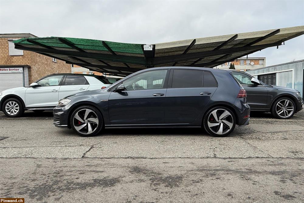 Bild 3: VW Golf 2.0 TSI GTI