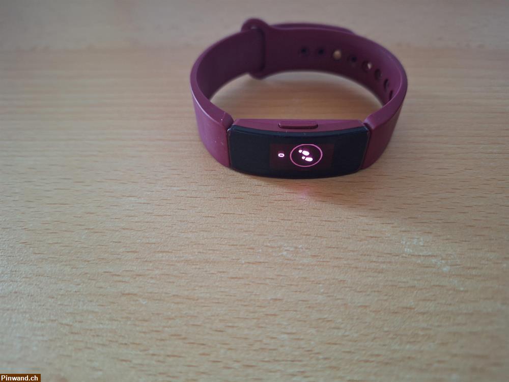 Bild 8: Fitness Tracker fitbit inspire