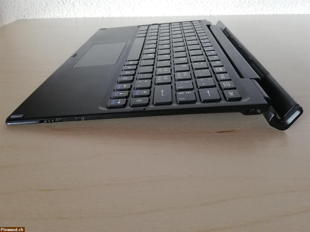 Bild 7: Bluetooth Tastatur mit Touchpad Sony BKB50