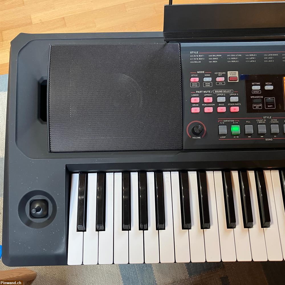 Bild 2: Keyboard KORG EK50L Neuwertig