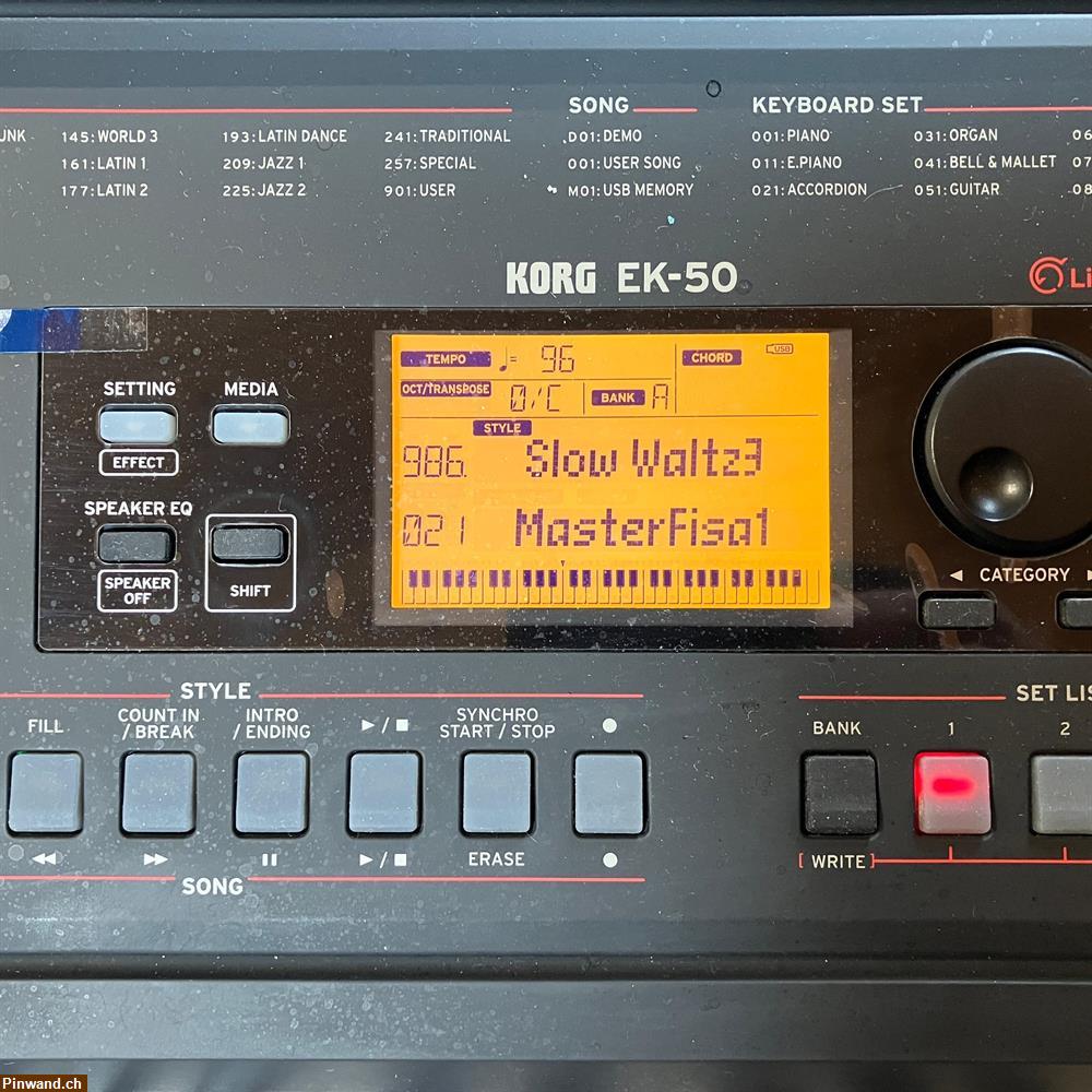 Bild 4: Keyboard KORG EK50L Neuwertig