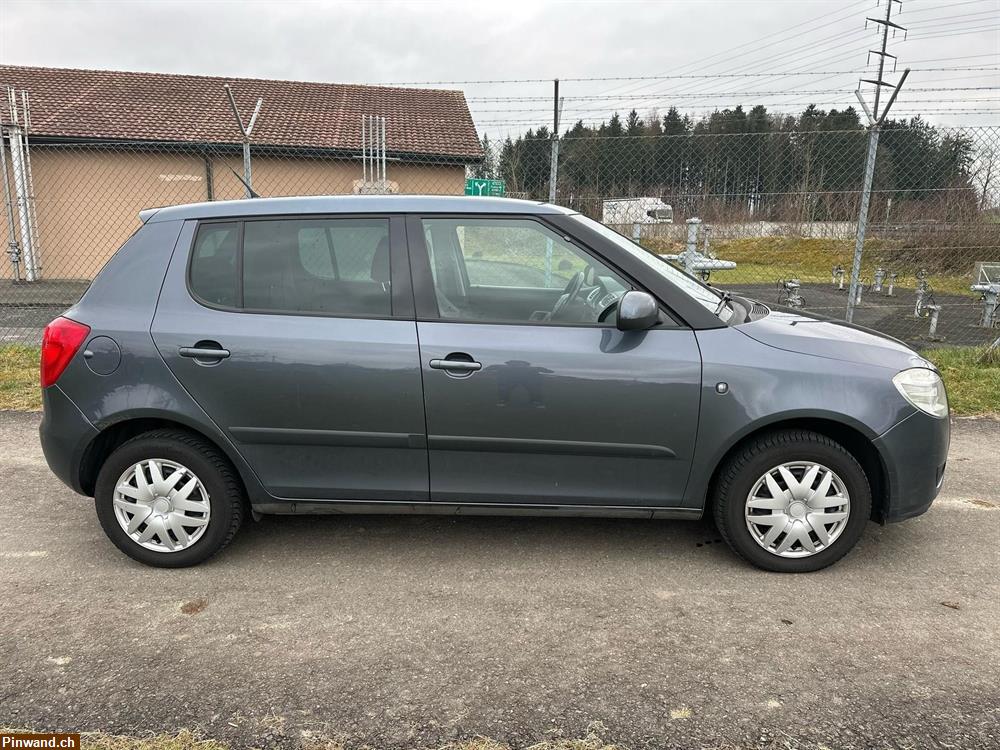 Bild 5: SKODA Fabia 1.6 Elegance