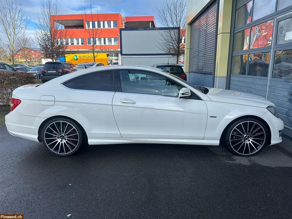 Bild 5: MERCEDES-BENZ C 220 CDI AMG Line Coupé 7G-Tronic White Edition1