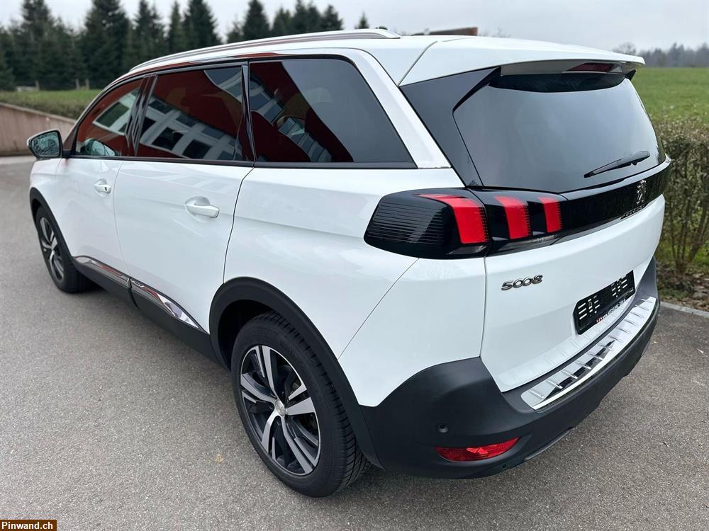 Bild 6: PEUGEOT 5008 1.6 Pure Tech GT LineEAT8